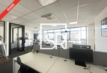 Location bureaux - Proche A75, A71, A89 et gare SNCF  à Cournon-d'Auvergne - 63800