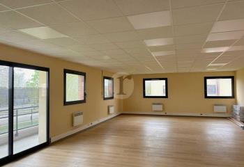 Location bureaux - Dans un parc tertiaire  à Courrières - 62710