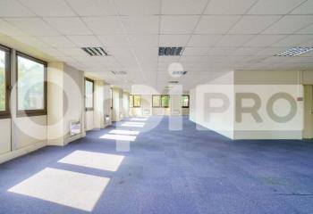 Location bureaux Proche A4 / Francilienne N 104
