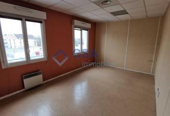 Location bureaux - Proche Gare RER Melun et Autoroute A5  à Dammarie-les-Lys - 77190