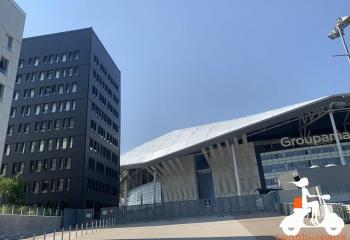 Bureaux à louer - situé à Decines  à Décines-Charpieu - 69150