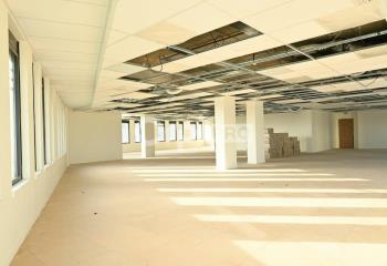 Location bureau (69150) - 158 m²  à Décines-Charpieu - 69150