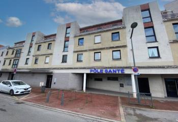 Location bureaux - Proche gare, bus et A16