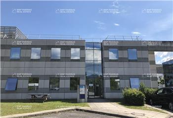 Location bureaux - Proche Sud Galaxie, Parc à vélos et stationnement  à Échirolles - 38130