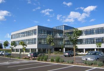 Location bureaux - Proche aéroport et autoroute A35