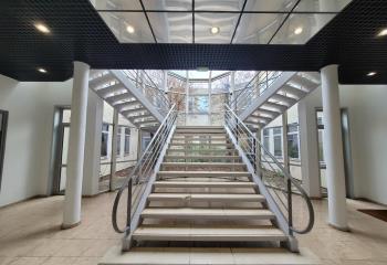 Location bureaux - Proche Francilienne et autoroute  à Éragny - 95610