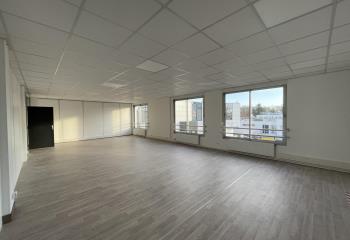 Location bureaux - Proximité centre-ville et autoroute A13  à Évreux - 27000