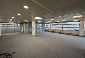 Location bureaux centre-ville - Proche RER D et Tram T12