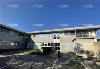 Location bureaux - Proche rocade sud, bus et pistes cyclables  à Eybens - 38320