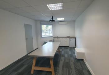 Bureaux à louer - zone des Ruires  à Eybens - 38320