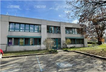 Bureaux à louer - Proche Roland Garros, bus, tram et rocade  à Eybens - 38320