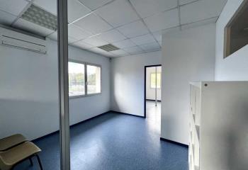 Location bureaux - Proche rocade sortie 24 et Tramway ligne A  à Floirac - 33270