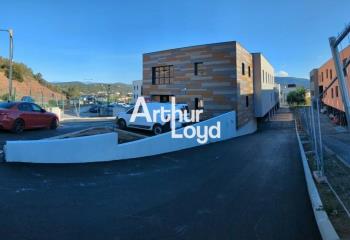 Bureaux à louer - Proximité A8 et parking sécurisé  à Fréjus - 83600