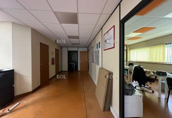 Bureaux à louer à - ZI Avon - Proche accès A51 A52