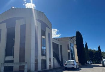Bureaux à louer dans un parc de bureaux situé à  à Gémenos - 13420