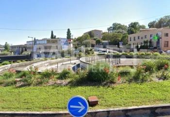 Location bureaux Proche du Rond point des 4 chemins  à Grasse - 06130