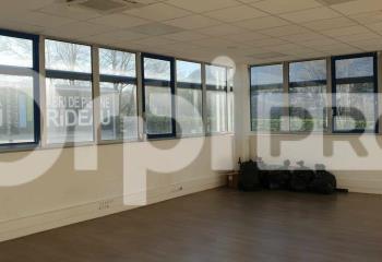 Location de bureaux dans zone d'activités commerciales  à Grenoble - 38000
