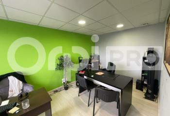 Bureau à louer à - Bâtiment commercial  à Guérande - 44350