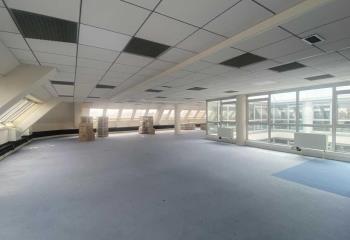 Location bureaux - Proche T9 La Briqueterie, bus et métro  à Ivry-sur-Seine - 94200