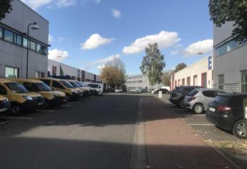 Location bureaux à - Accès A4 A6 A86 et périphérique