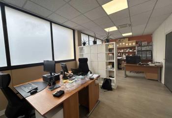 Location bureaux - Proche RER A et autoroute A4  à Joinville-le-Pont - 94340