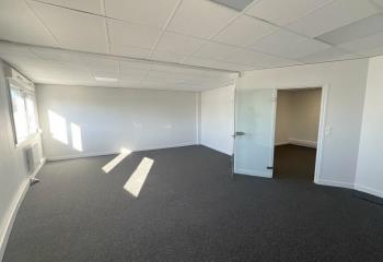 Location bureaux - Proche rocade  à Joué-lès-Tours - 37300