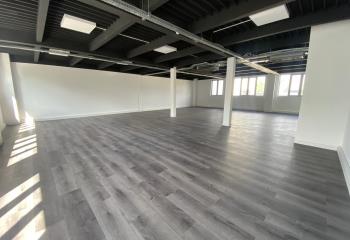 Location bureaux - Proche A86, Métro, Tram et RER  à La Courneuve - 93120