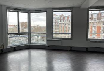 Location bureaux - Proche tramway Saint Maur  à La Madeleine - 59110