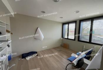 Location de bureau avec un flux important de voitures