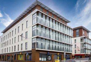 Location bureaux - Proximité gare et transports en commun