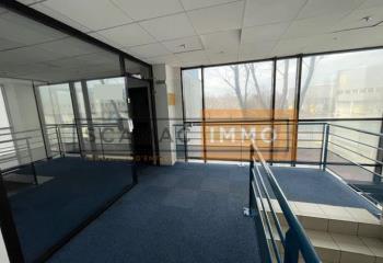 Location bureaux - Proximité aéroport Roissy  au Mesnil-Amelot - 77990