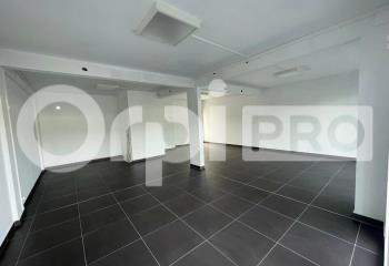 Location bureau (97160) - 61 m²