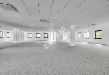 Location bureau Le Pecq (78230) - 826 m²