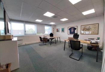Location bureau Les Essarts-le-Roi (78690) - 230 m²  aux Essarts-le-Roi - 78690