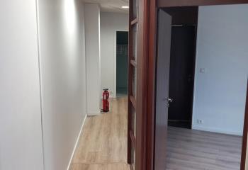Location bureau - Axe passant centre-ville  aux Sables-d'Olonne - 85100
