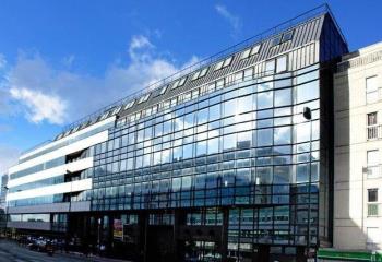 Location bureaux - Proche gare SNCF et métro  à Levallois-Perret - 92300
