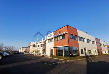 Location bureaux - Proche gare et autoroute