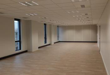 Location bureaux - Proximité commodités et zone franche  à Lille - 59000