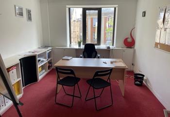 Bureaux à louer centre - Proximité Gare Flandres  à Lille - 59000