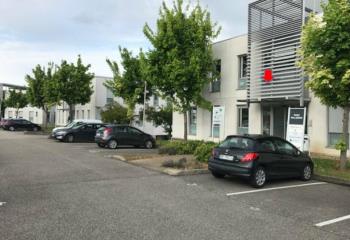 Location bureaux - Proche A6 et gare SNCF Villefranche-sur-Saône  à Limas - 69400