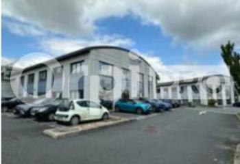 Location bureau (69400) - 79 m²