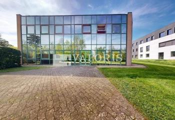 Location bureaux - Proche bus 6, 21, Ge4, S3  à Limonest - 69760