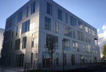 Location bureaux - Parc Eurasanté, proche métro et autoroutes  à Loos - 59120