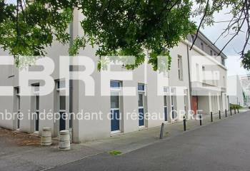 Location bureau à - Zone commerciale proche accès périphérique