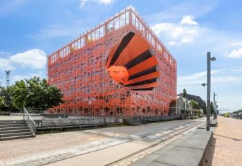 Location bureaux - Confluence, proche transports en commun  à Lyon 2 - 69002