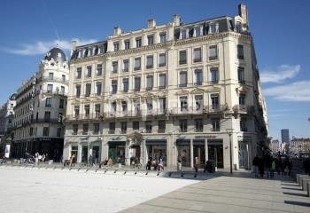 Location bureaux - Place République, proche métro et tram  à Lyon 2 - 69002