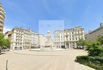 Location bureaux - Proche métro, funiculaire et gare