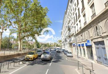 Bureaux à louer - Proche métro A et bus