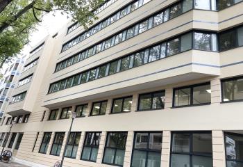 Location bureaux - Proche Halles de Lyon, Métro et Tram  à Lyon 6 - 69006