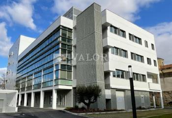 Location bureaux - Quartier Gerland, proche métro B et tram  à Lyon 7 - 69007